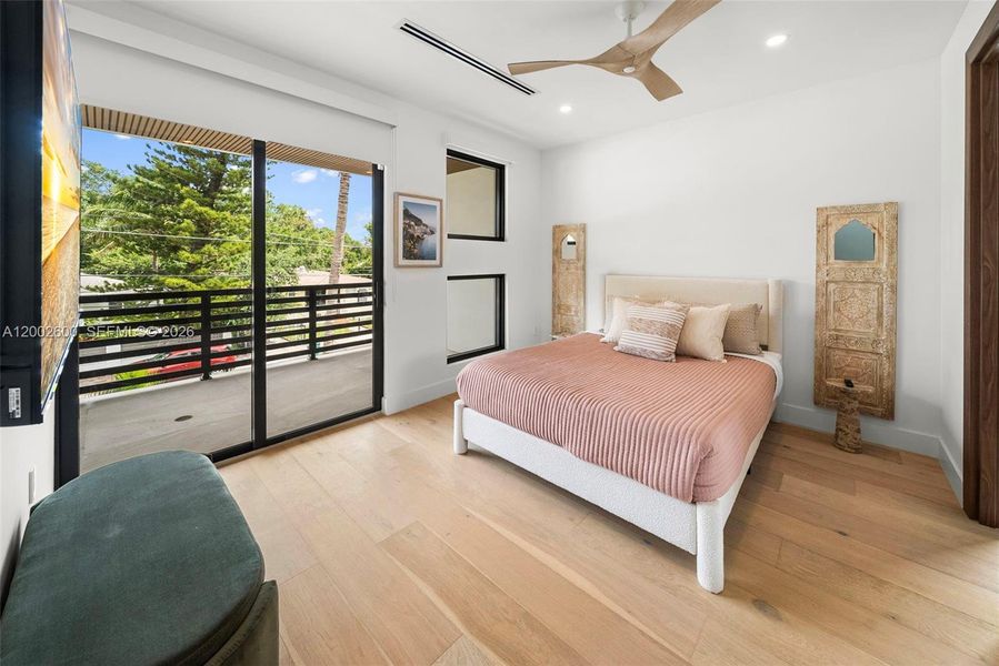 Furnished interior view inside a new home in , Miami (Image 45).