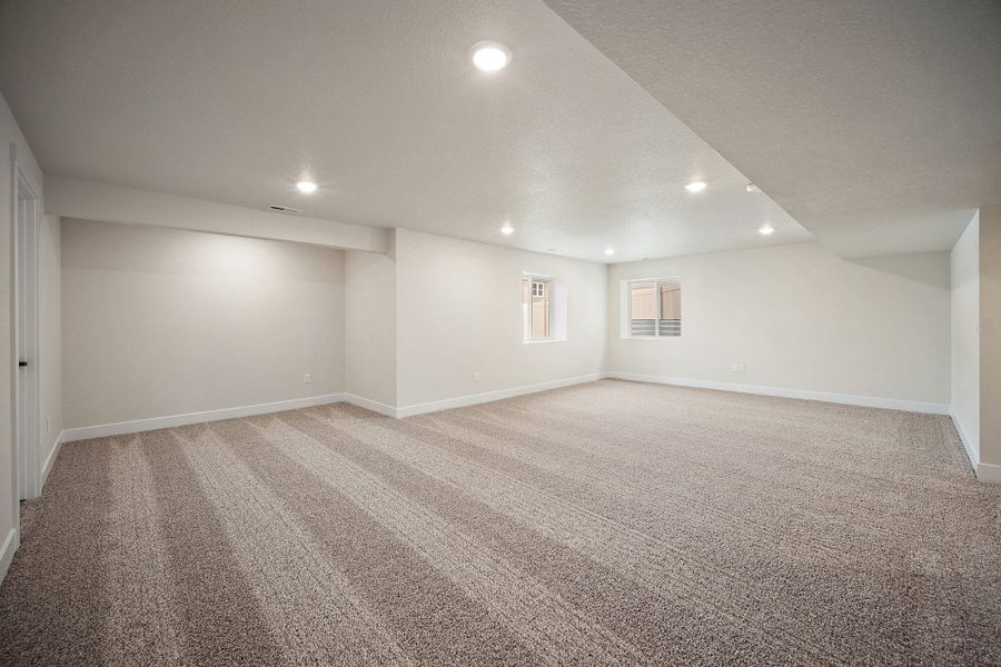 Spacious, unfurnished interior of a new home in Aspen Ranch, Fountain (Image 34). Spacious, unfurnished interior of a new home in Aspen Ranch, Fountain (Image 34).