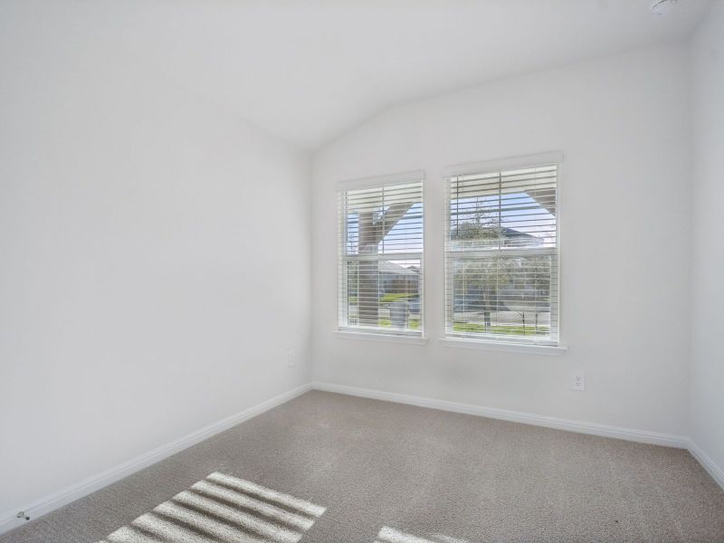 Spacious, unfurnished interior of a new home in Waterstone Crossing, Kyle (Image 12).