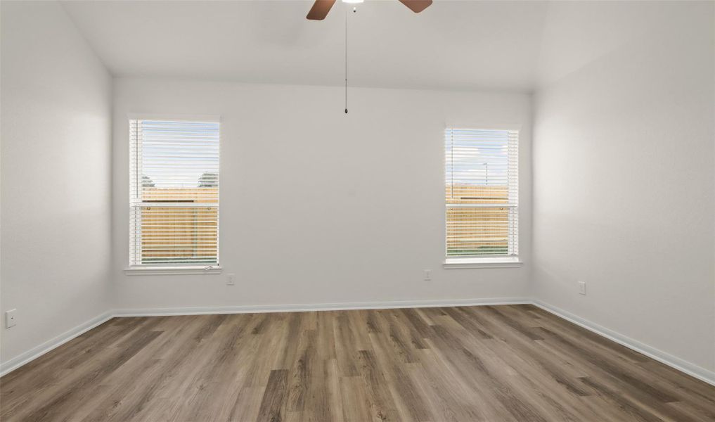 Spacious owner's suite (*Photo not of actual home and used for illustration purposes only.) Spacious owner's suite (*Photo not of actual home and used for illustration purposes only.)