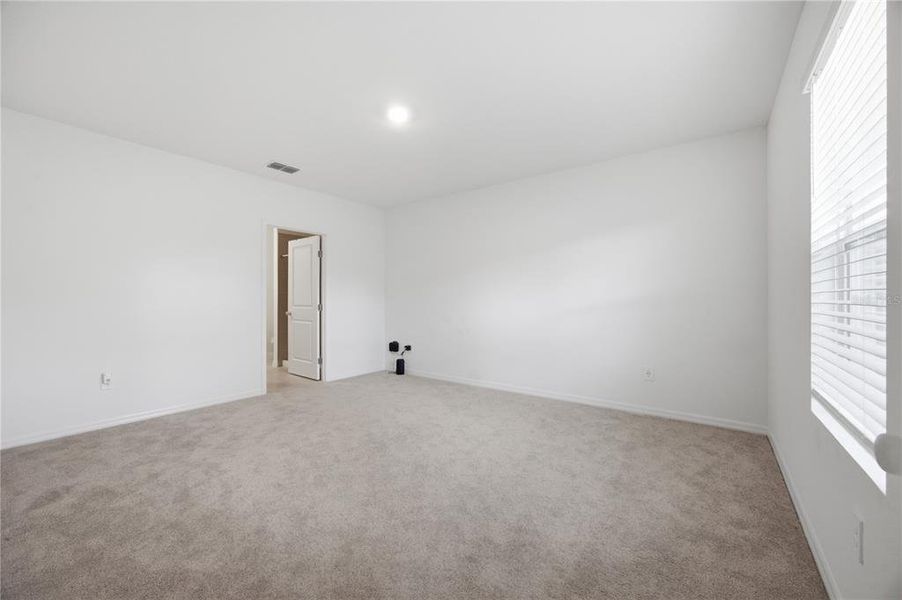 Spacious, unfurnished interior of a new home in Cypress Point at Lake Parker, Lakeland (Image 23). Spacious, unfurnished interior of a new home in Cypress Point at Lake Parker, Lakeland (Image 23).