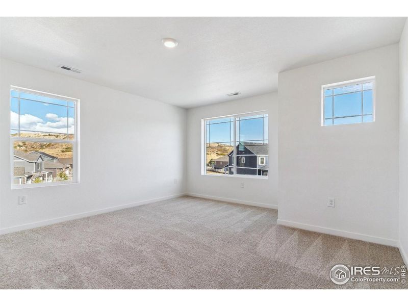 Spacious, unfurnished interior of a new home in Vista Meadows, Fort Lupton (Image 32). Spacious, unfurnished interior of a new home in Vista Meadows, Fort Lupton (Image 32).