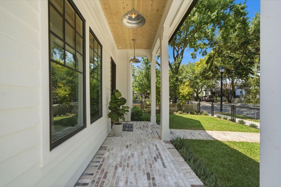 Exterior details and patio area of a home in , Houston (Image 4). Exterior details and patio area of a home in , Houston (Image 4).