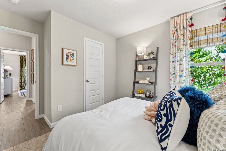 Furnished interior view inside a new home in Cinco Lakes, San Antonio (Image 8).