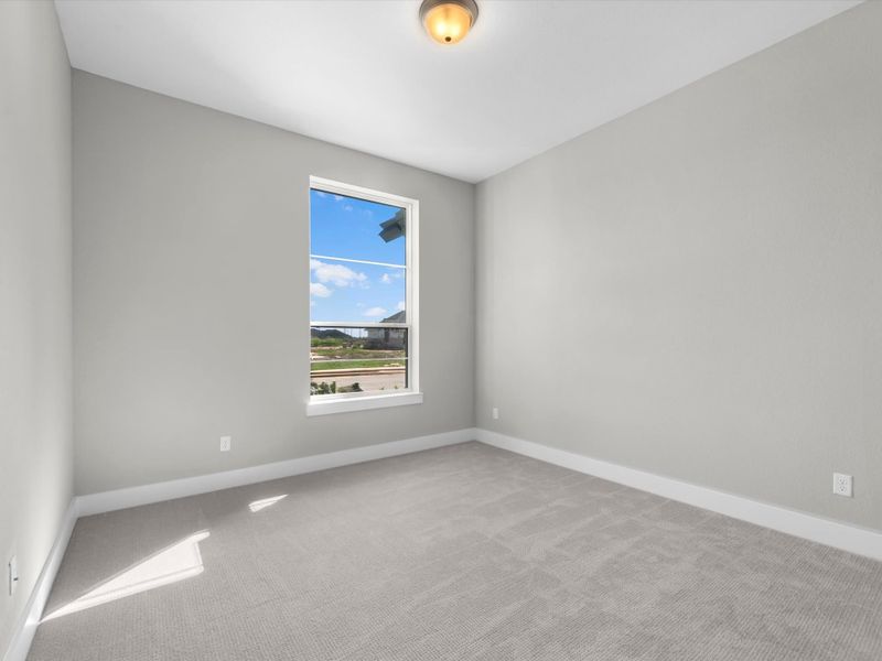 Spacious, unfurnished interior of a new home in Sienna 60’, Missouri City (Image 20).