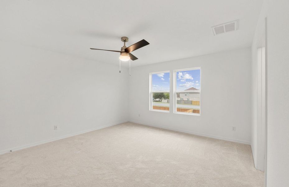 Spacious, unfurnished interior of a new home in Larson Crossing, Elgin (Image 34).