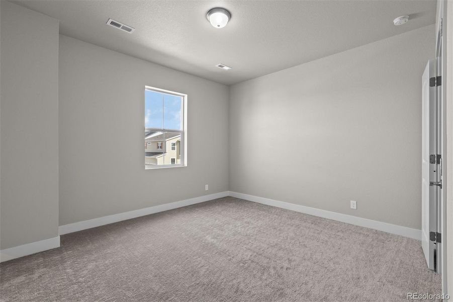 Spacious, unfurnished interior of a new home in , Aurora (Image 20).