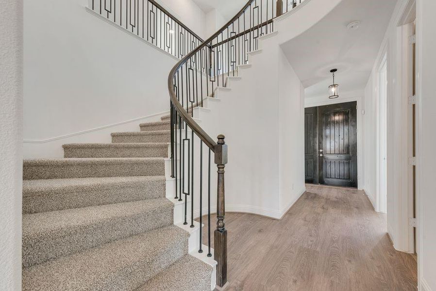 Image 25 of a home in Edgewater.