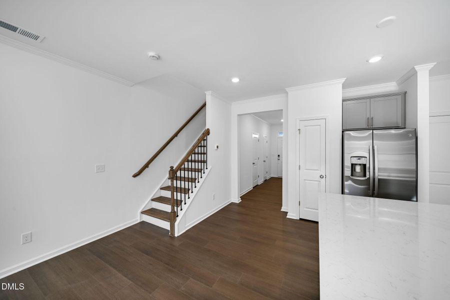 SUN_Everlee_Pic_CarsonII_QMI_260_Kitchen