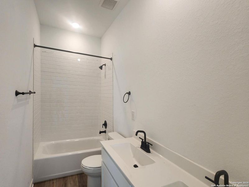 Furnished interior view inside a new home in Arcadia Ridge, San Antonio (Image 7).