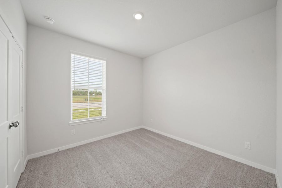 Spacious, unfurnished interior of a new home in Russell Ranch, Bay City (Image 11).