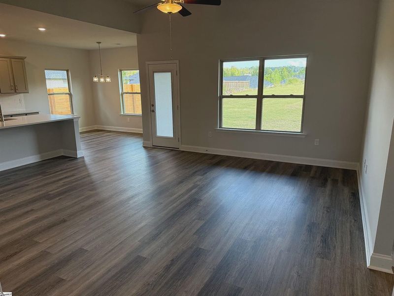 Spacious, unfurnished interior of a new home in Bracken Woods, Piedmont (Image 10).