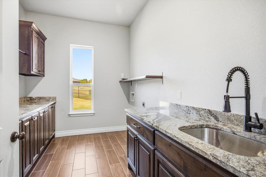 Furnished interior view inside a new home in , Granbury (Image 15).