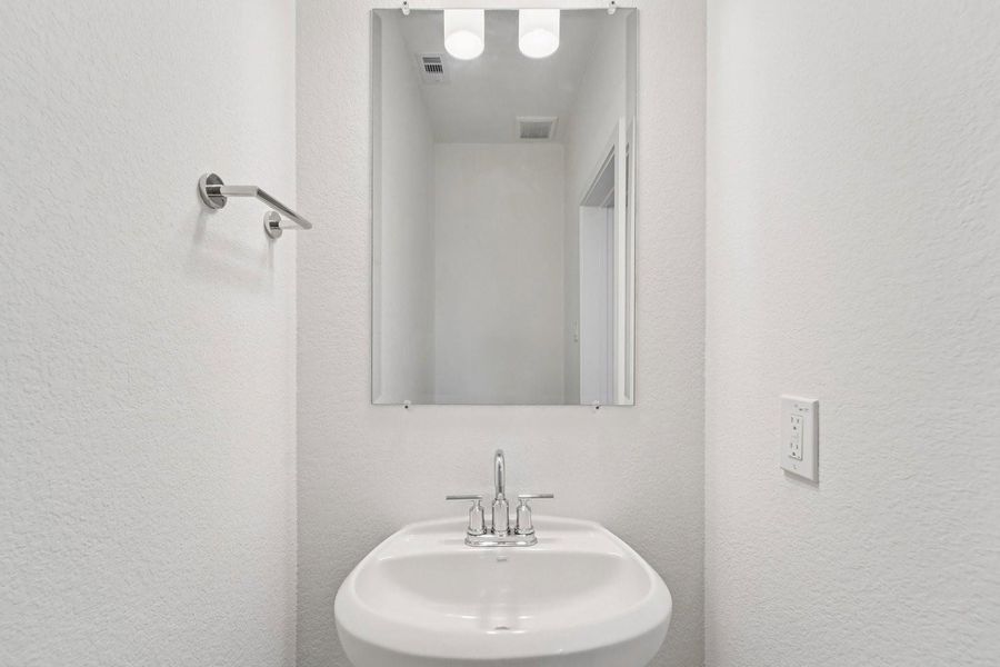 29518 Pondview Dr Bath 29518 Pondview Dr Bath