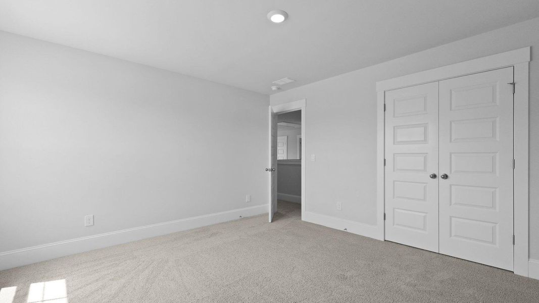 Spacious, unfurnished interior of a new home in Sheep Island, Summerville (Image 32). Spacious, unfurnished interior of a new home in Sheep Island, Summerville (Image 32).
