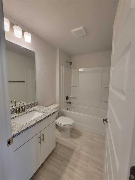 Furnished interior view inside a new home in , Ocala (Image 5).