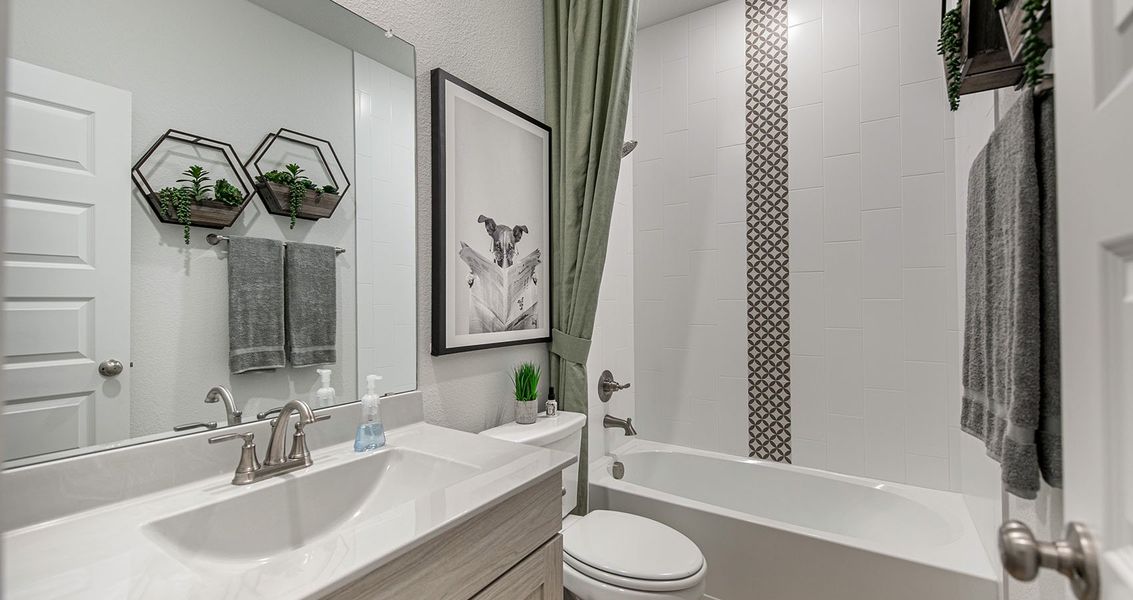 Furnished interior view inside a new home in Meyer Ranch, New Braunfels (Image 15).