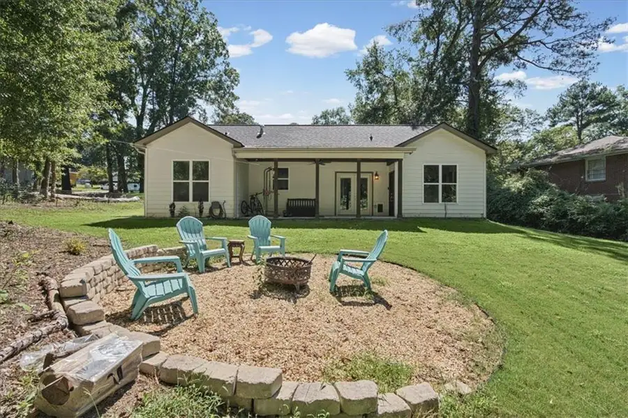 Exterior details and patio area of a home in , Atlanta (Image 4).