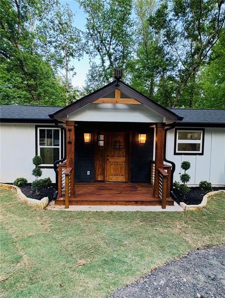 Exterior details and patio area of a home in , Conyers (Image 20).