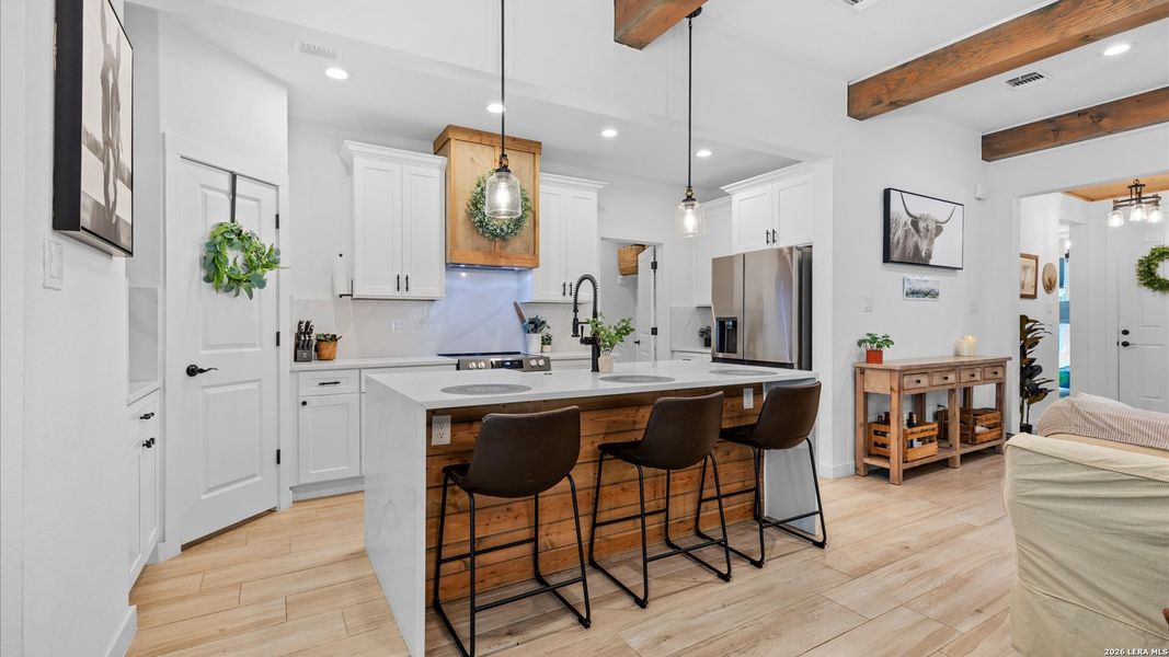 Furnished interior view inside a new home in , Canyon Lake (Image 10).