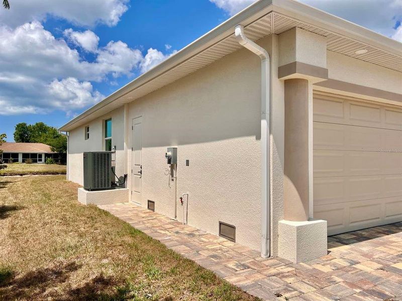 Exterior details and patio area of a home in , Rotonda West (Image 25).