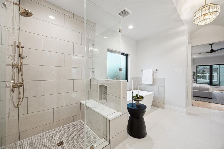 Furnished interior view inside a new home in Houston Heights, Houston (Image 14).