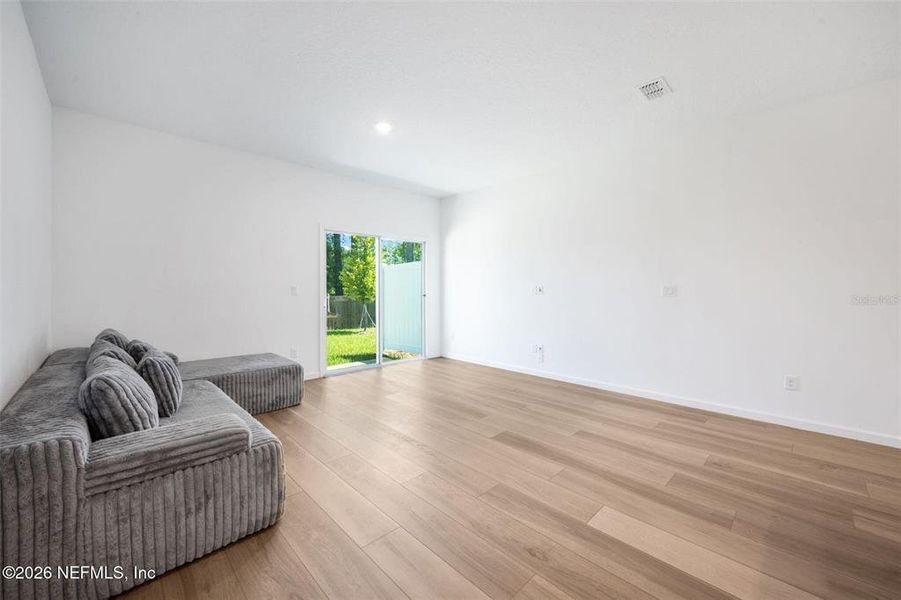 Spacious, unfurnished interior of a new home in , Orange Park (Image 18).
