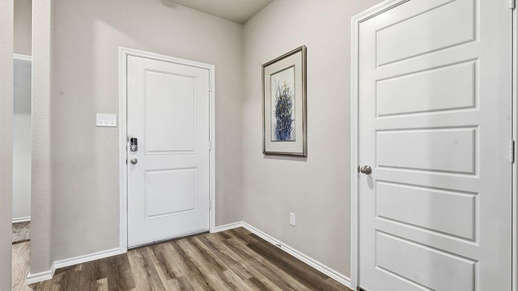 Spacious, unfurnished interior of a new home in Longhorn Estates, Fort Worth (Image 21).