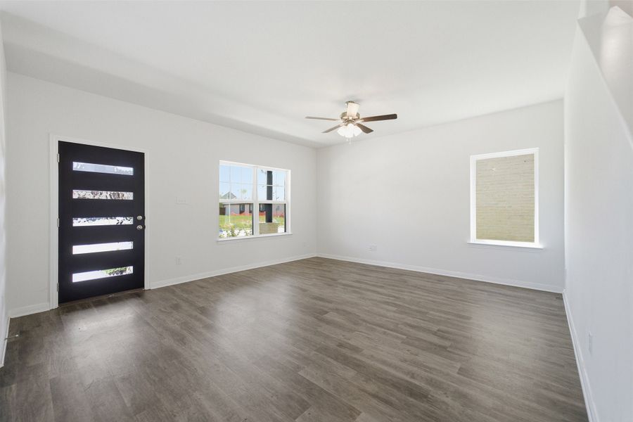 Spacious, unfurnished interior of a new home in La Terra, Celina (Image 17). Spacious, unfurnished interior of a new home in La Terra, Celina (Image 17).