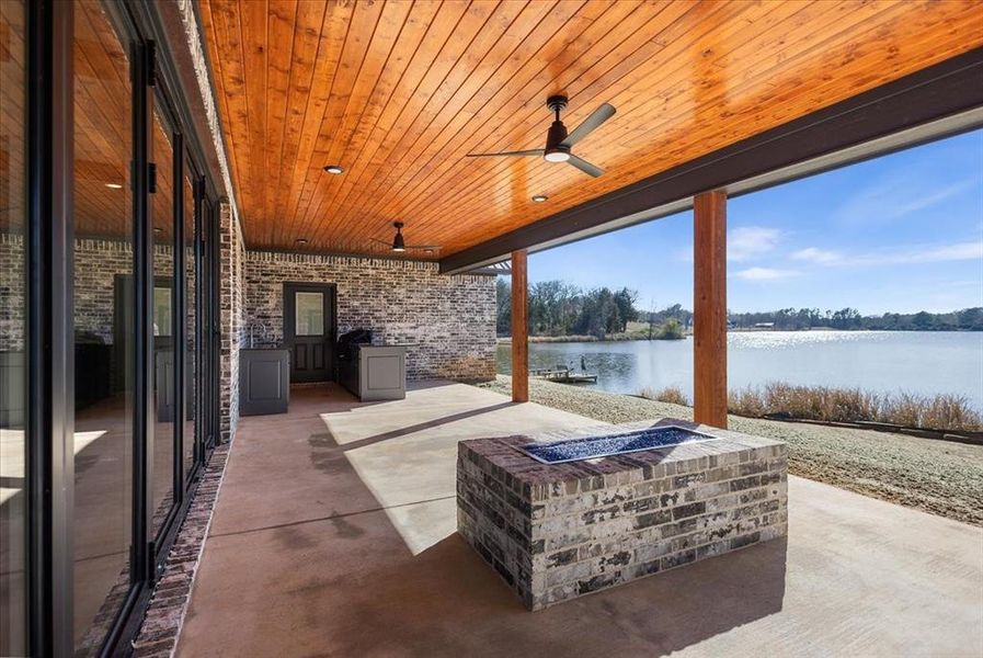 Exterior details and patio area of a home in , Lindale (Image 26).