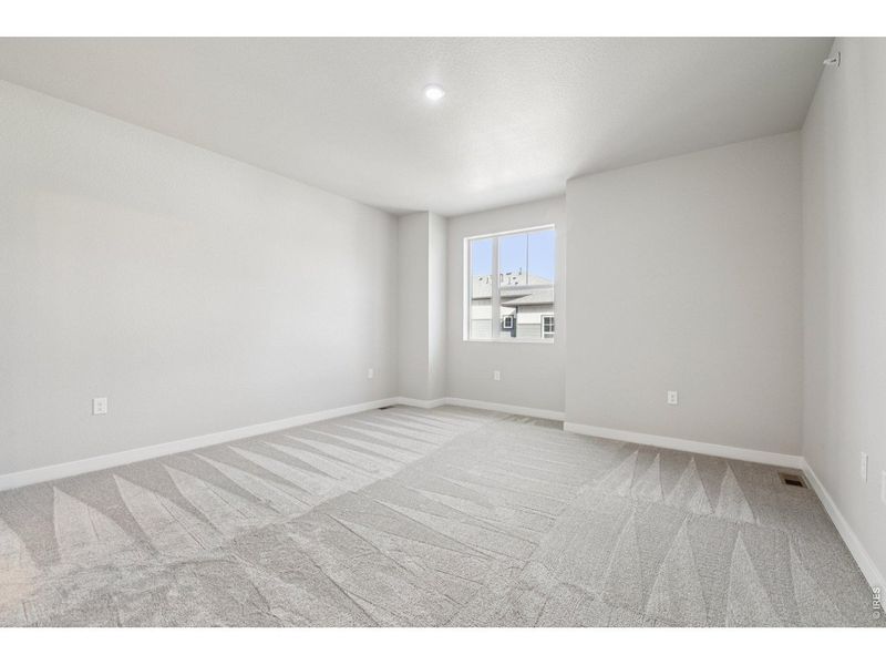 Spacious, unfurnished interior of a new home in , Longmont (Image 16).