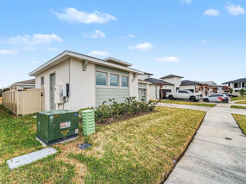 Exterior details and patio area of a home in , San Antonio (Image 28).