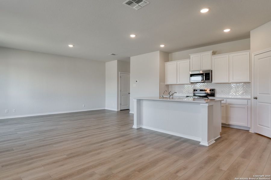 Image 39 of a home in Meadows at Hennersby Hollow 40's. Image 39 of a home in Meadows at Hennersby Hollow 40's.