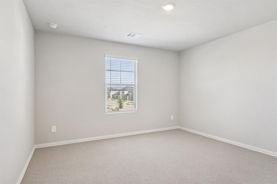 Spacious, unfurnished interior of a new home in Windmore, Princeton (Image 24).
