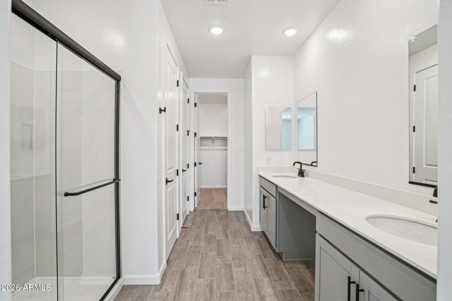 30-web-or-mls-W Camden Ave-S0703-030