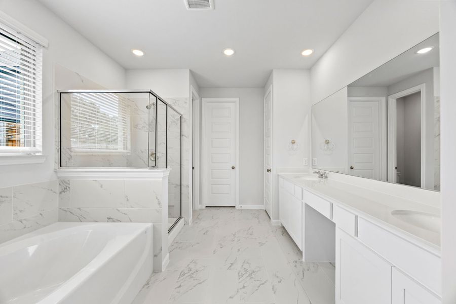 Representative furnished interior of a home built from the Nash by Cambridge Homes in Ribbonwood, Aubrey (Image 10).