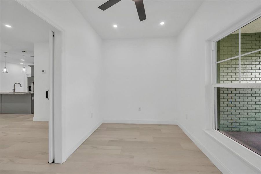Spacious, unfurnished interior of a new home in , Dade City (Image 33).