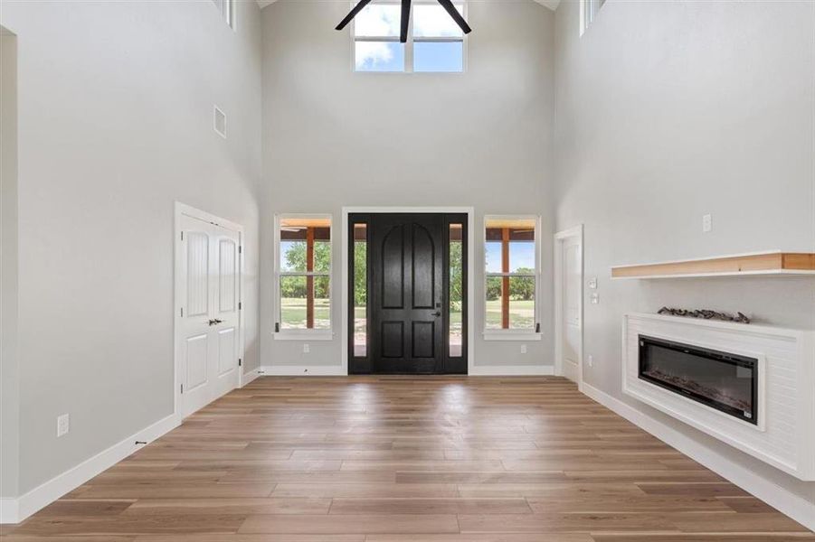Spacious, unfurnished interior of a new home in , McGregor (Image 16).