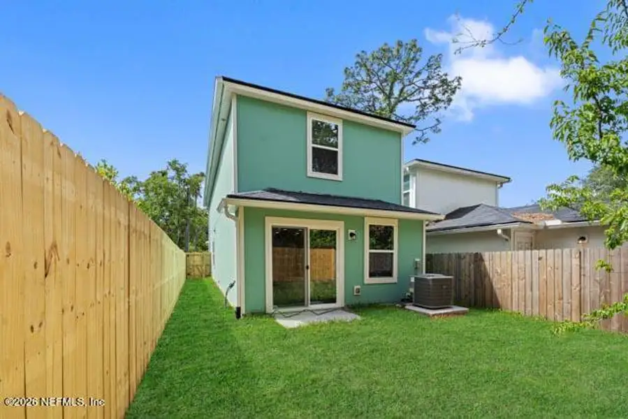 Exterior details and patio area of a home in , Jacksonville (Image 3).