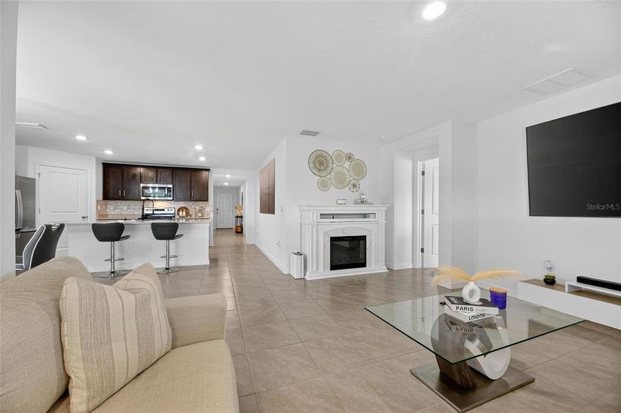 Furnished interior view inside a new home in North Park Isle, Plant City (Image 9).