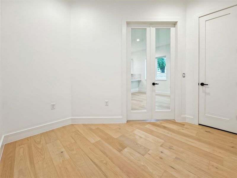 Spacious, unfurnished interior of a new home in , Austin (Image 18).