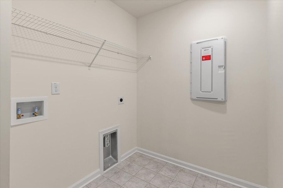 Spacious, unfurnished interior of a new home in Parker's Preserve, Ridgeville (Image 22).