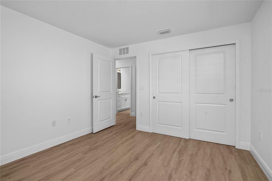 Spacious, unfurnished interior of a new home in , North Port (Image 9).