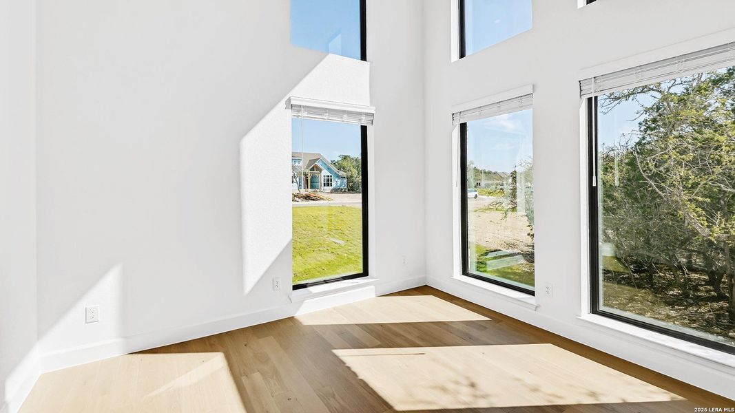 Spacious, unfurnished interior of a new home in Thornebrook, Bulverde (Image 24).