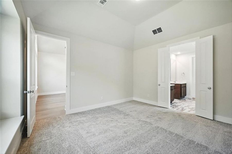 Spacious, unfurnished interior of a new home in Heritage Ranch: 50ft. lots, Sherman (Image 21). Spacious, unfurnished interior of a new home in Heritage Ranch: 50ft. lots, Sherman (Image 21).