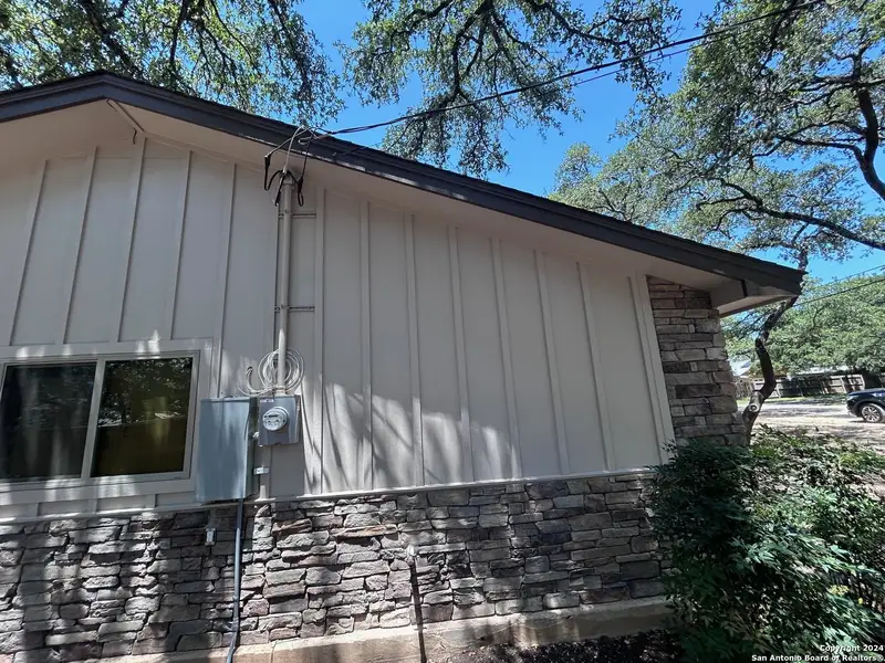 Image 4 of a home in .