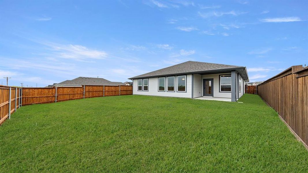 27. 3131 Duck Heights - Back (2)