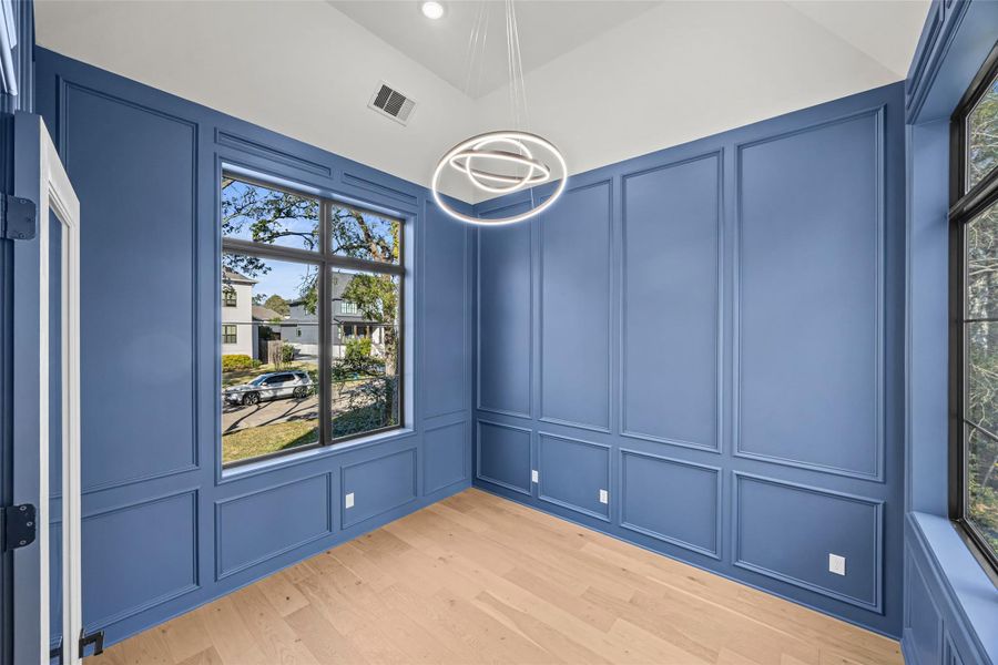 Spacious, unfurnished interior of a new home in , Houston (Image 23).