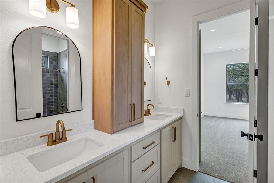 Furnished interior view inside a new home in , Granbury (Image 13).