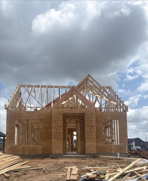 Let us show you how our advanced framing techniques have stood the test of time and allow more insulation for a quieter and more energy efficient home.